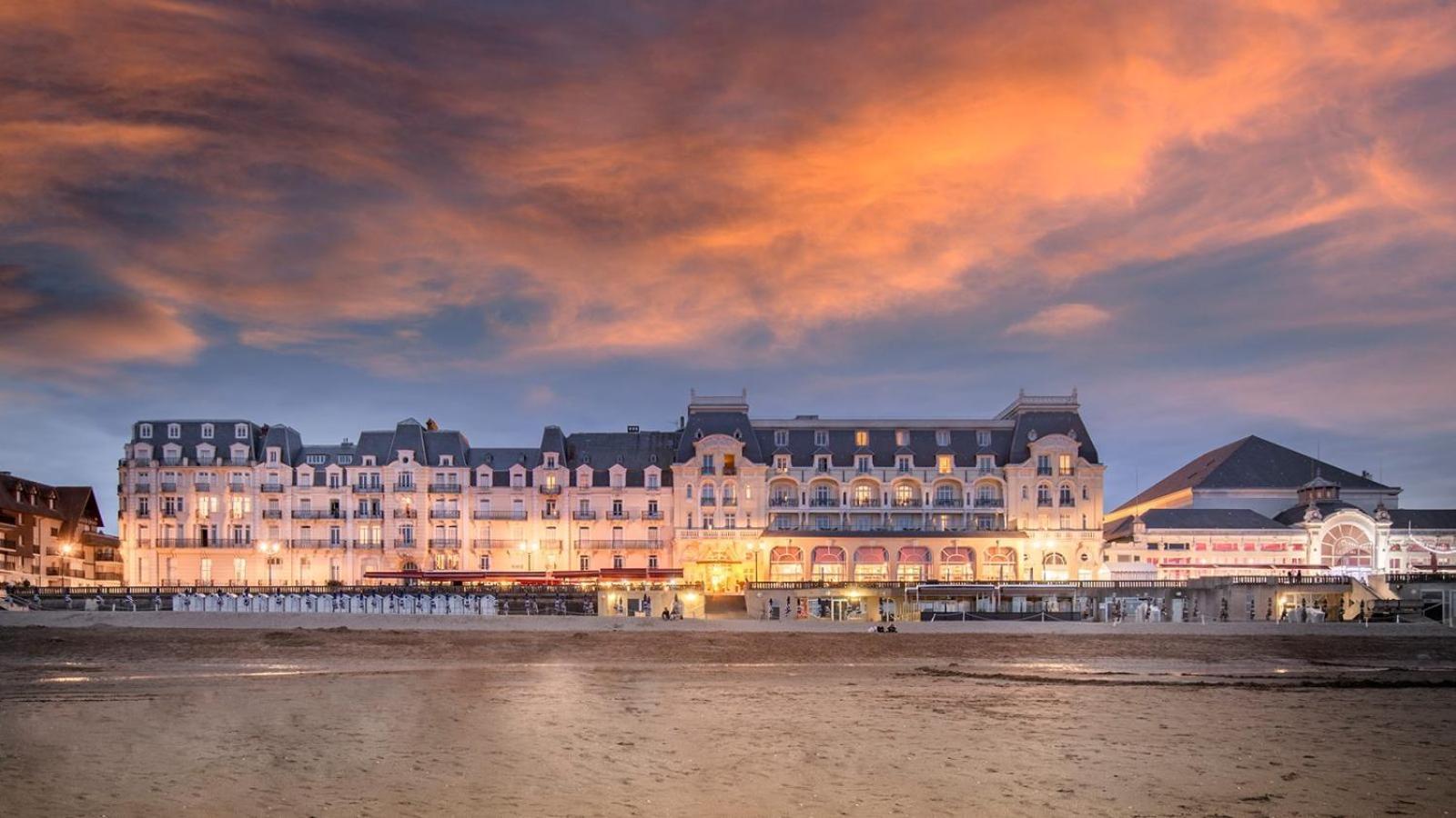 Le Cottage De La Plage - 2Ch, 2 Sdb - Terrasse - Deco De Charme - 500M Plage Cabourg Exterior photo